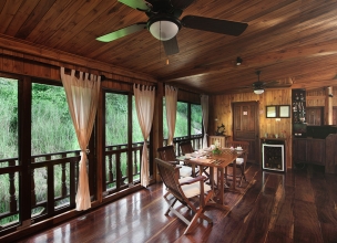(D) 11-Day Mekong River Cruise Through Laos and Thailand from Chiang Rai to Vientiane